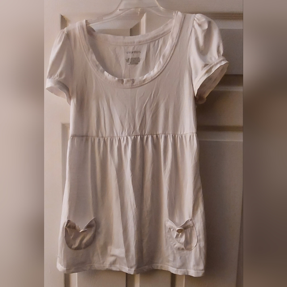 Maternity shirt sleeve shirt size L.